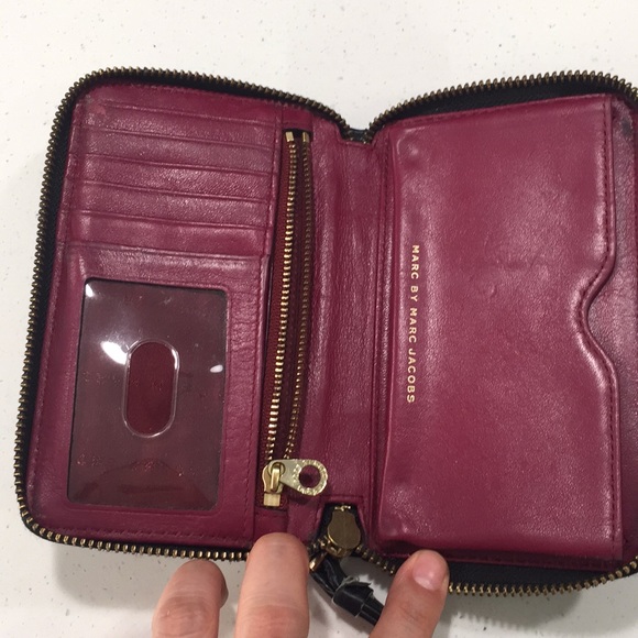 Marc by Marc Jacobs leather wristlet - Picture 3 of 4